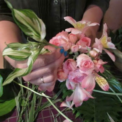 Bouquet af blomster med egne hænder
