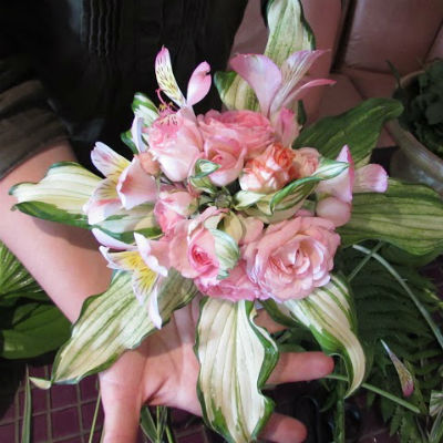 Bouquet af blomster med egne hænder