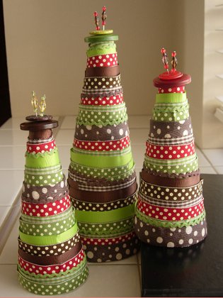 Juletræ af bånd