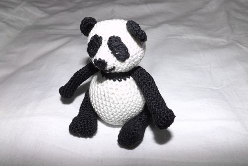 Strikket Panda Toy med dine egne hænder