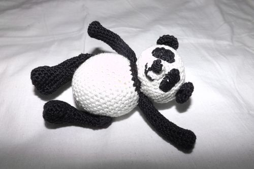 Strikket Panda Toy med dine egne hænder