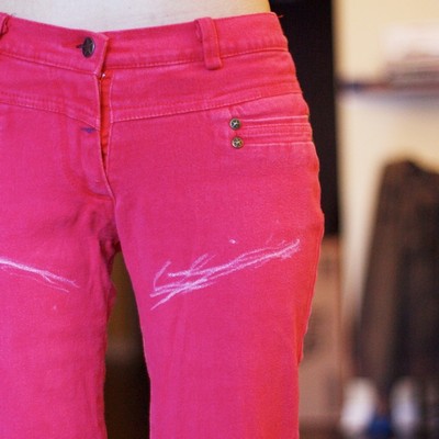 Hvordan laver jeans fra shorts
