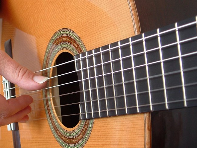 Sådan opsætter du en guitar til en nybegynder