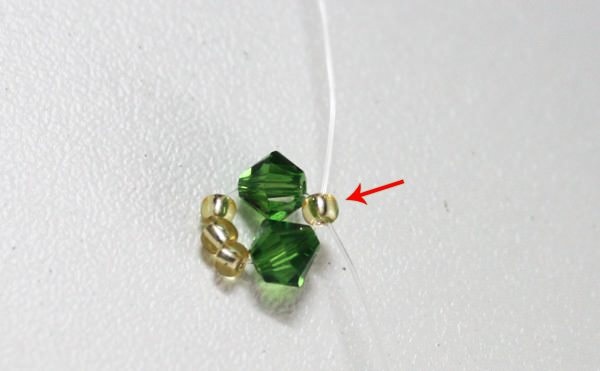 Sådan laver du en perle armbånd til begyndere