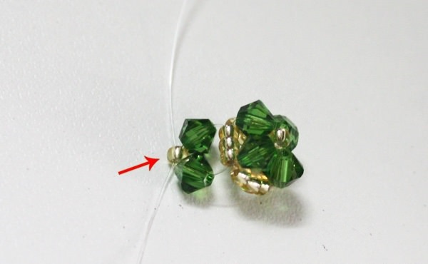 Sådan laver du en perle armbånd til begyndere
