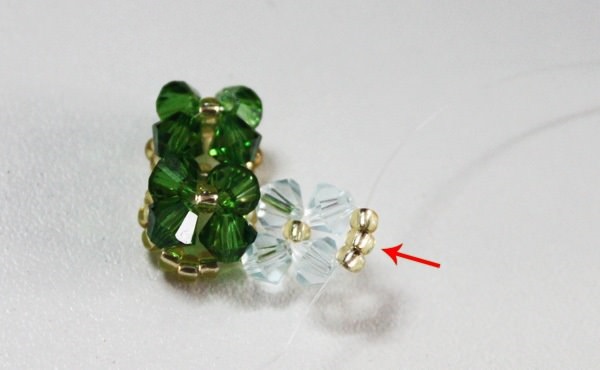 Sådan laver du en perle armbånd til begyndere