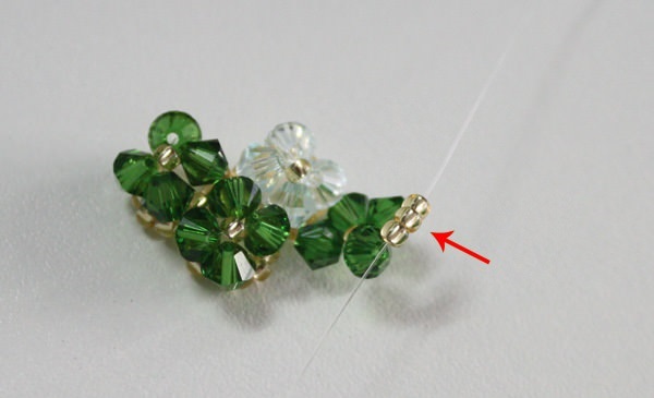 Sådan laver du en perle armbånd til begyndere