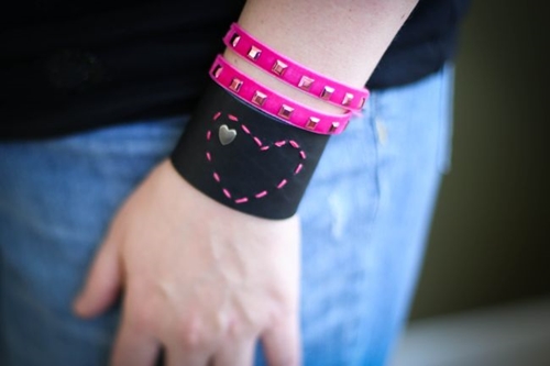 Sådan laver du et læderarmbånd med dine egne hænder