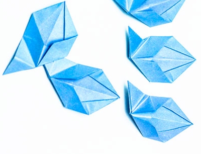 Sådan laver du en origami blomst med dine egne hænder