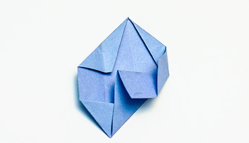 Sådan laver du en origami blomst med dine egne hænder