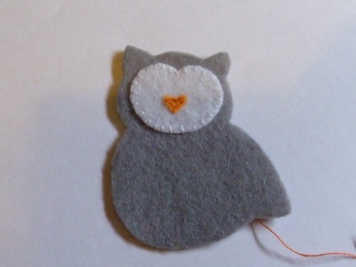 Broche ugle af filt