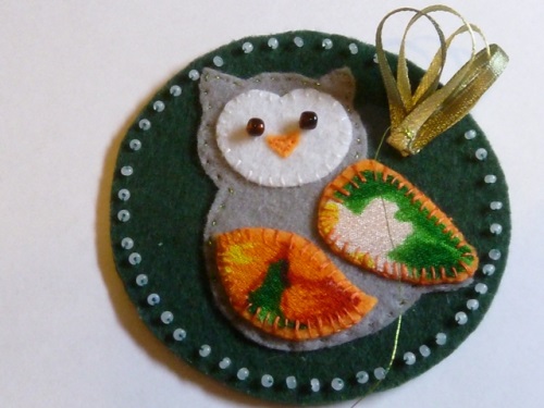 Broche ugle af filt