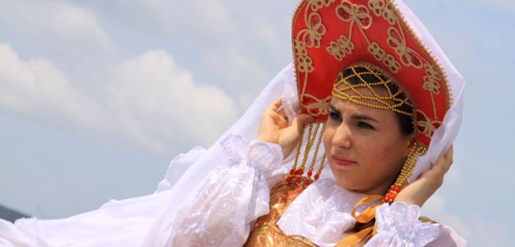 Russisk kokoshnik af pap