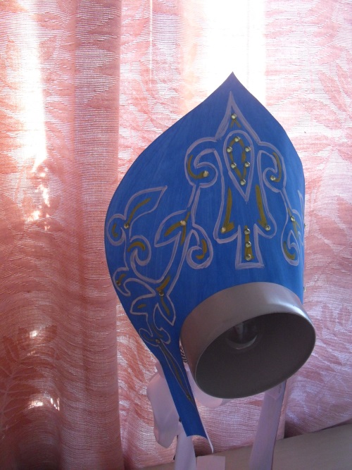 Russisk kokoshnik af pap