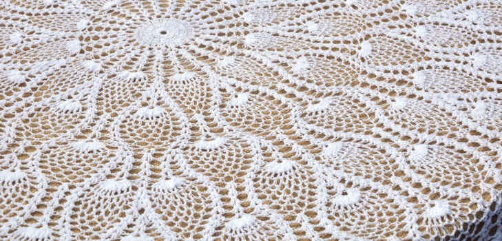 Openwork bordduk hæklet