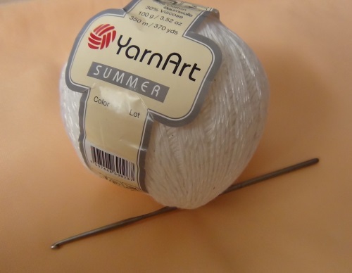 Kvinde sommerhue hæklet