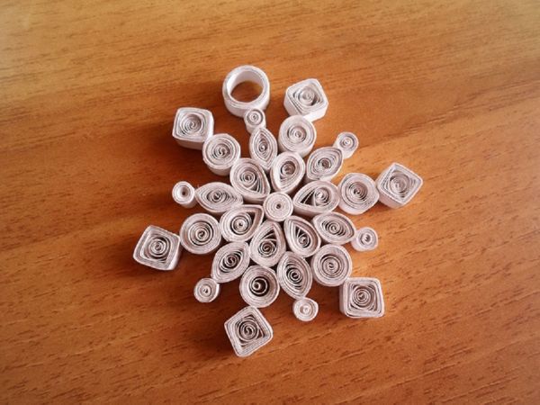 Smukke snefnug til nytår i 2017 med egne hænder papir - diagrammer og fotos i faser. Master klasser for børn på store snefnug i origami teknik