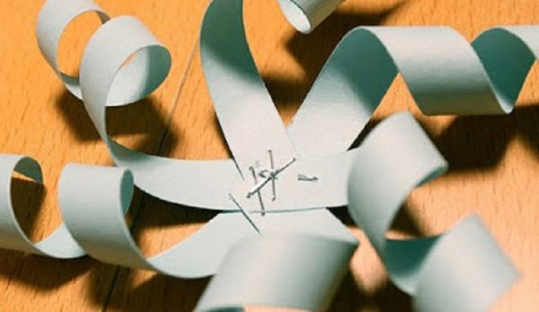 Smukke snefnug til nytår i 2017 med egne hænder papir - diagrammer og fotos i faser. Master klasser for børn på store snefnug i origami teknik