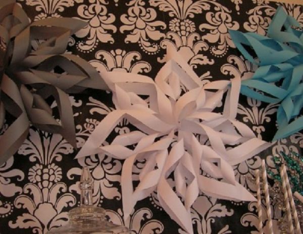 Smukke snefnug til nytår i 2017 med egne hænder papir - diagrammer og fotos i faser. Master klasser for børn på store snefnug i origami teknik