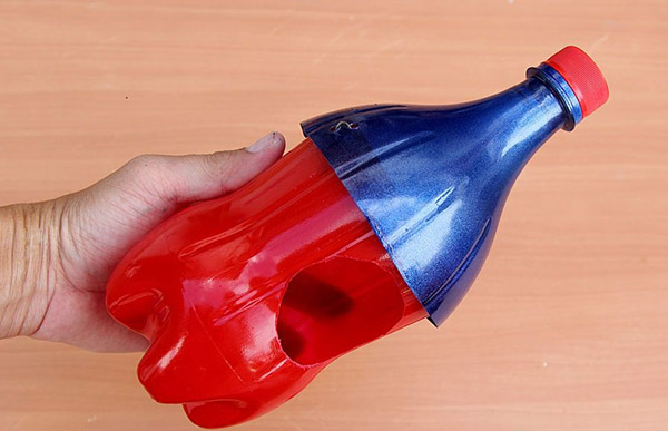 Nyt håndværk fra plastflasker med egne hænder til have og frugthave