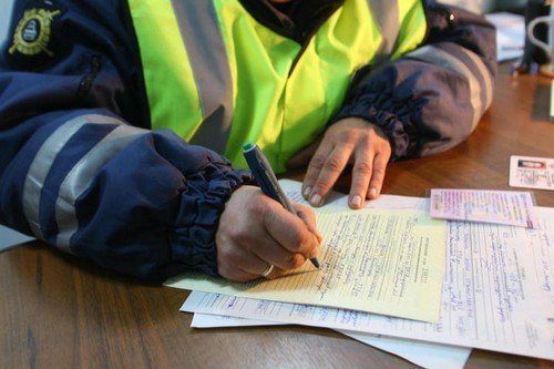 Sådan finder du ud af bøder fra Statens Trafiksikkerhedsinspektorat for kørekort i Samara