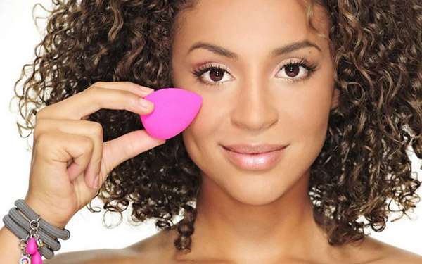 Effektiv sminke i ti minutter: tip makeup artist Chanel