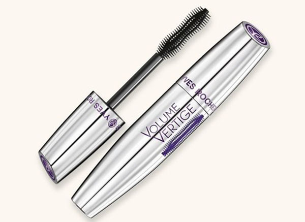 Mascara og en samling af produkter til perfekt makeup. Makeup Trends Fall-Winter 2016