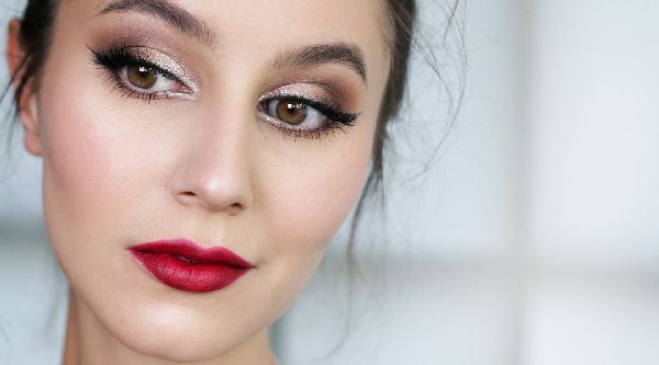 Smuk makeup til nytår 2017 Cock for blå, grønne og brune øjne - trin for trin foto og video lektioner