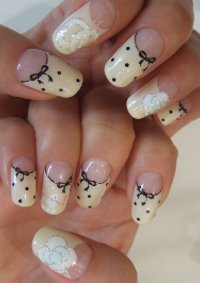 Lunar manicure