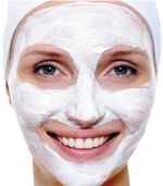 Masker til ansigt lavet af creme fraiche