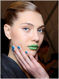 Moderigtigt foråret manicure 2011