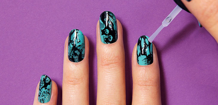 Marmor manicure med gel-lak