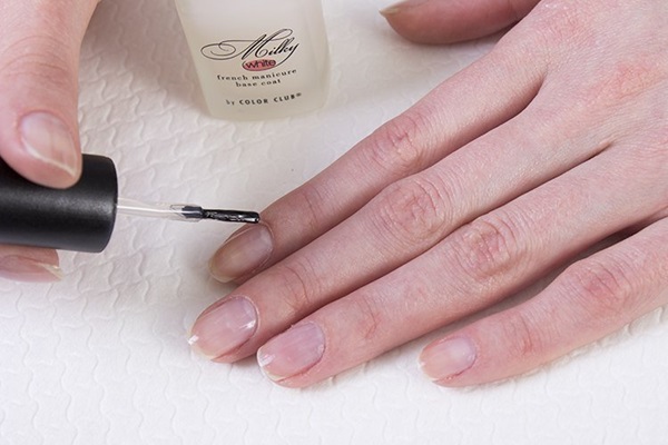 Marmor manicure med gel-lak