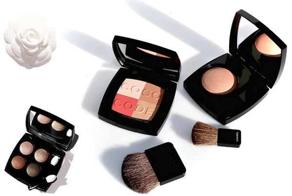 Hemmelige koder Chanel: Forårskollektion af make-up Coco Codes