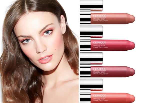 Forbind og erobre: ​​TOP-3 universelle makeup værktøjer