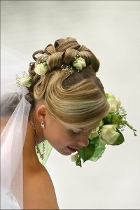 Bryllup frisurer med blomster Bryllup frisurer med blomster
