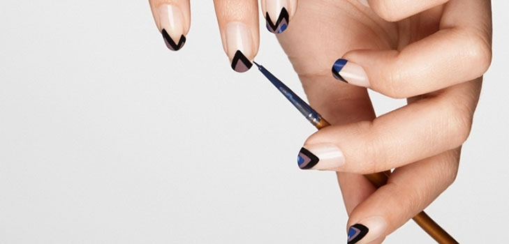 Triangulær geometri - manicure trend-2016