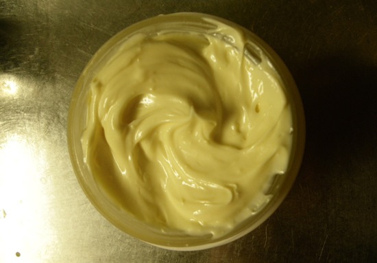 Beskyttende creme til fløjl hånd hud - hjem opskrift