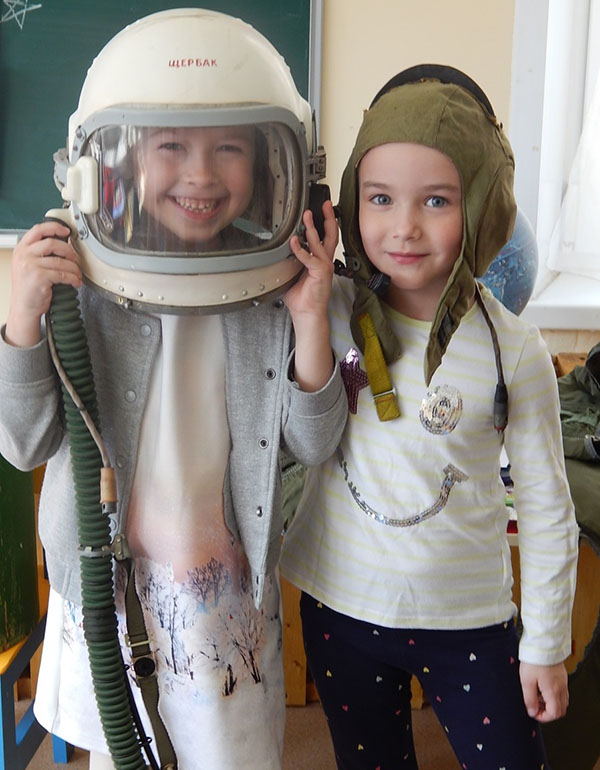 Kosmonautics Day i skolen