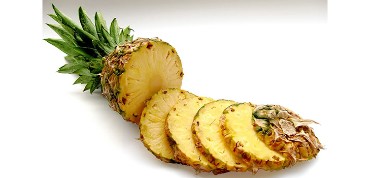 Sådan skæres en ananas korrekt og smukt