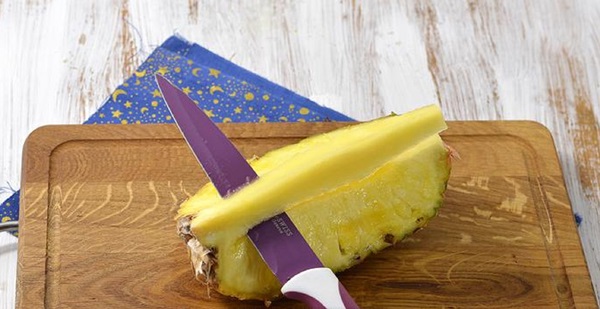 Sådan skæres en ananas korrekt og smukt