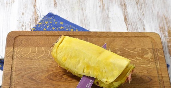 Sådan skæres en ananas korrekt og smukt