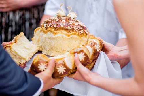 Møder efter registret med et brød