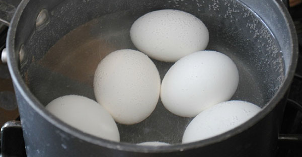 Sådan dekorere æg til påske