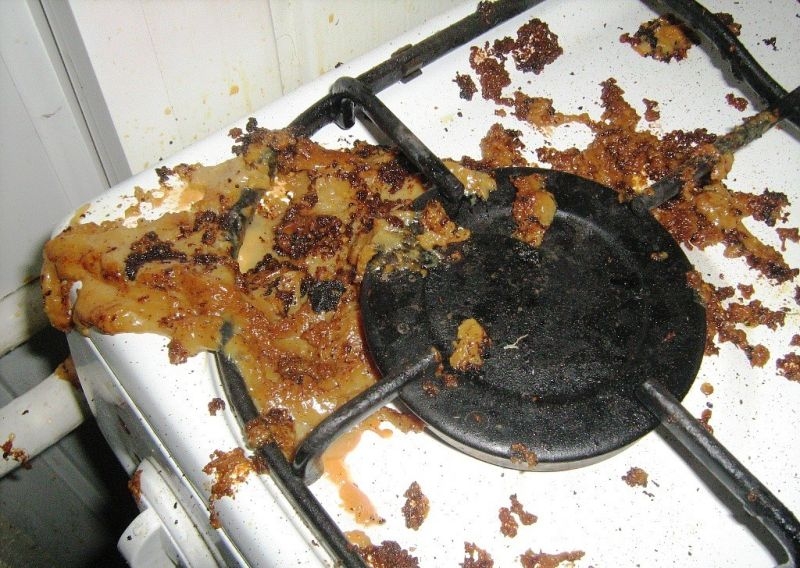 Hvordan laver man kondenseret mælk i en dåse?
