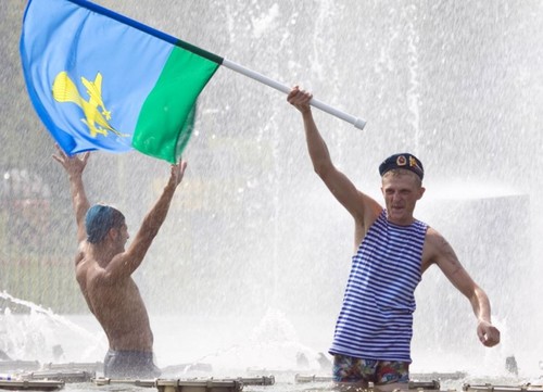 Hvornår er Airborne Forces Day i 2015? Tillykke med VDVshniku