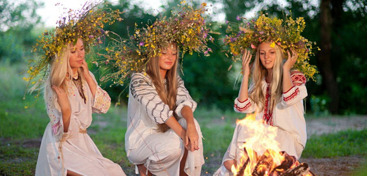 Hvad er antallet af Ivan Kupala i 2016? Hvilke fortune-telling, ritualer, traditioner er forbundet med ferien? Hvad skal jeg lave på Ivan Kupala, tillykke med
