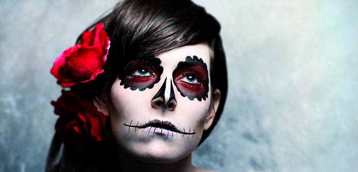 Skræmmende makeup til Halloween med dine egne hænder til piger og piger