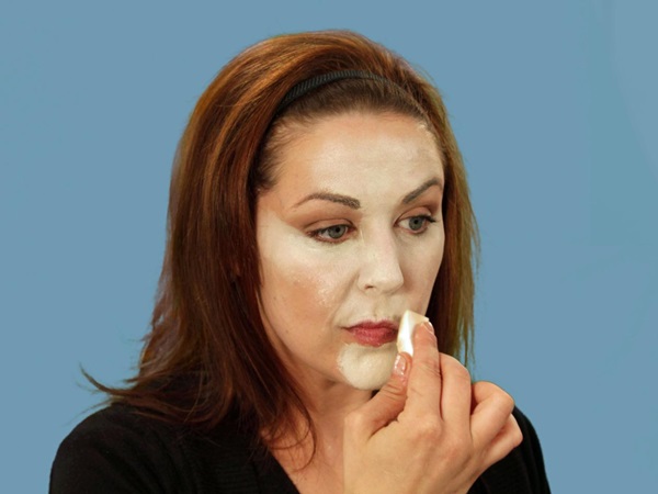 Skræmmende makeup til Halloween med dine egne hænder til piger og piger