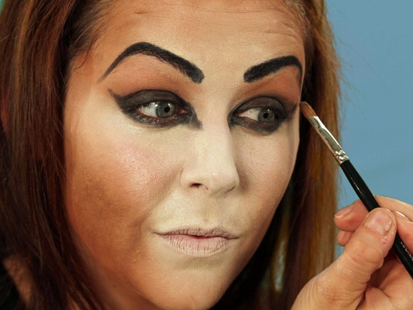 Skræmmende makeup til Halloween med dine egne hænder til piger og piger
